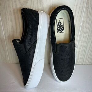 New Vans Size 8 Women’s /6.5 men’s Classic Slip Ons Deboss OTW Platform Trainers